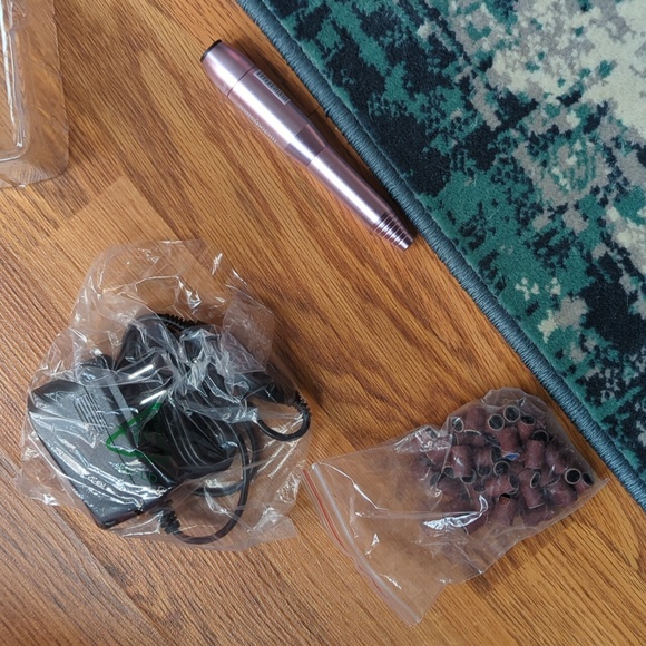 Shellac manicure kit w/ base + top coat - Picture 2 of 4